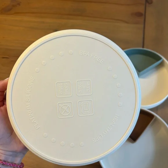 Forever French Silicone Plates & Dividers - Picture 2 of 3